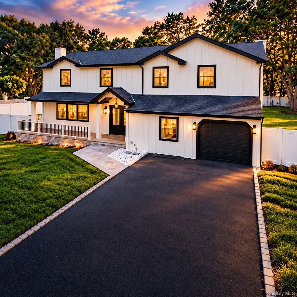 7 Shoreham Drive W, Dix Hills