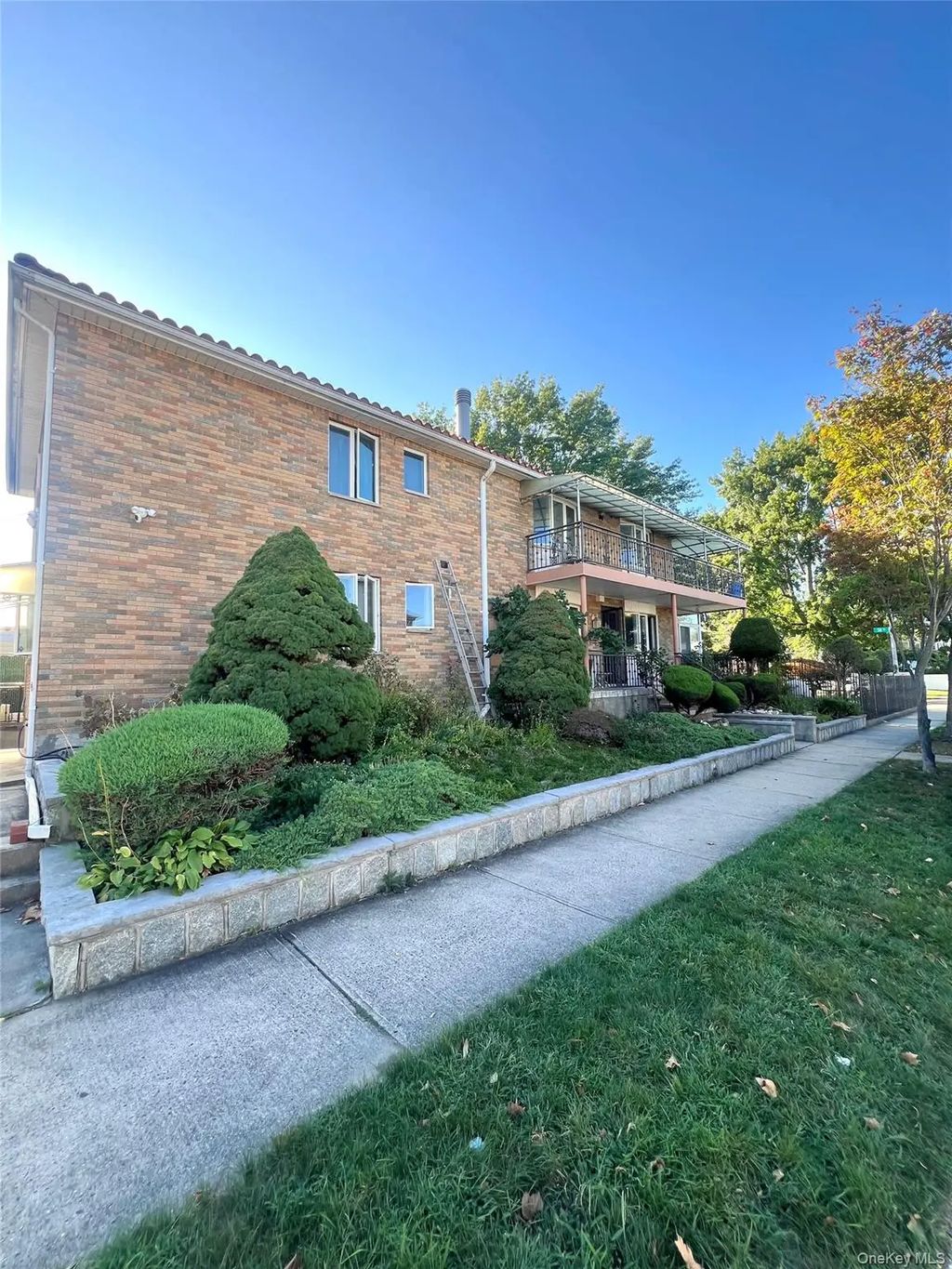 188-20 50 Ave # #1fl+basement, Fresh Meadows
