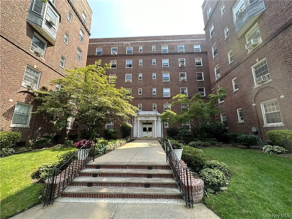 17506 Devonshire Boulevard # 4c, Jamaica Hills