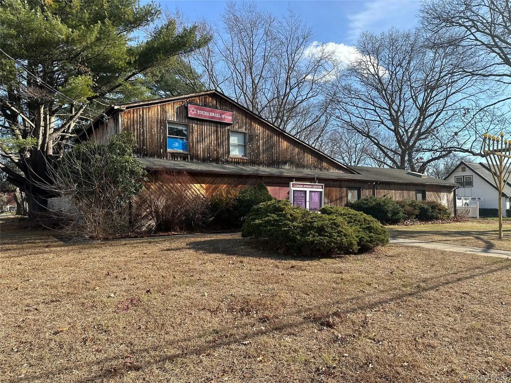 981 Old Town, Coram