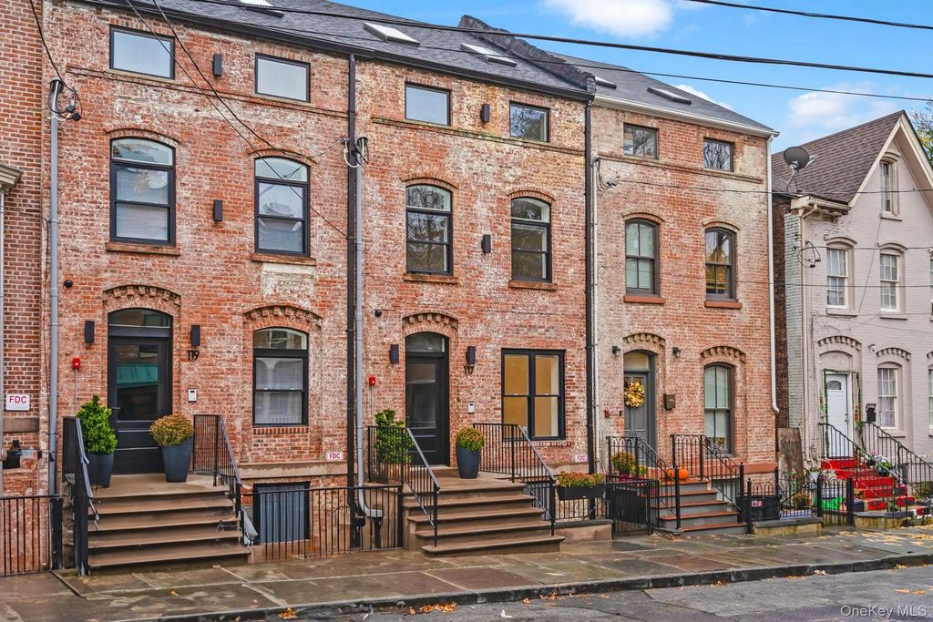 117 Lander Street # 3, Newburgh