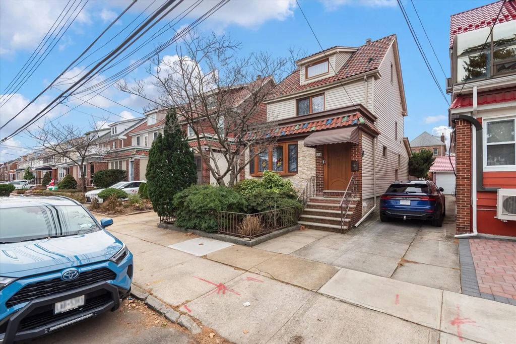 63-16 84th Place, Middle Village