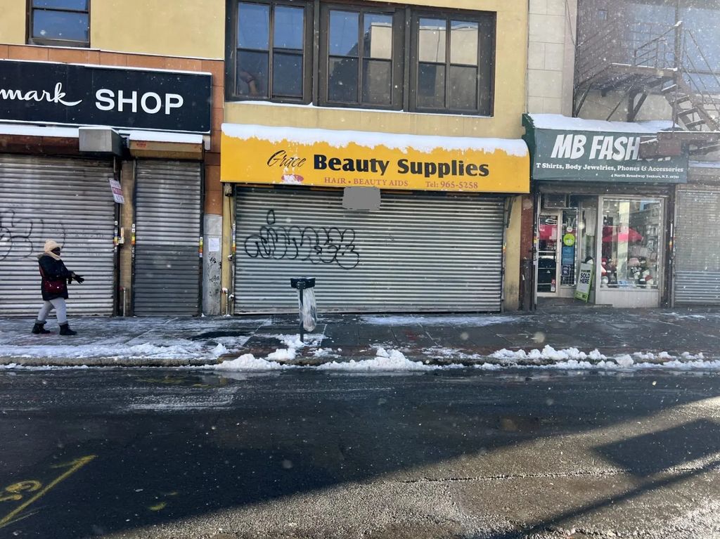 6 N Broadway, Yonkers