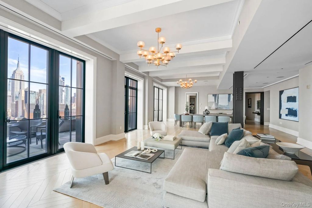 212 W 18th Street # Ph2, New York (Manhattan)