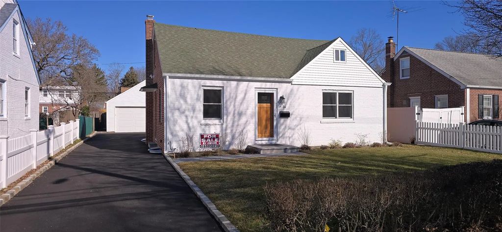 36 Woolsey Avenue, Glen Cove