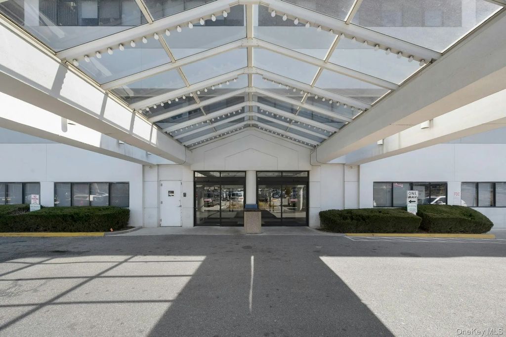 970 N Broadway # 208, Yonkers