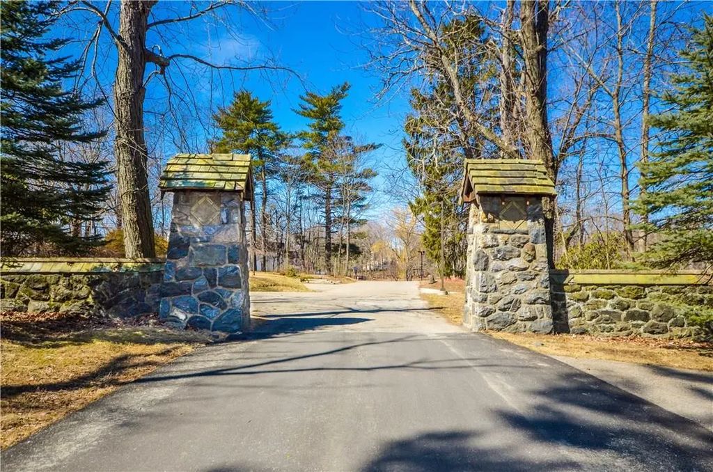 620 Sleepy Hollow Road, Briarcliff Manor