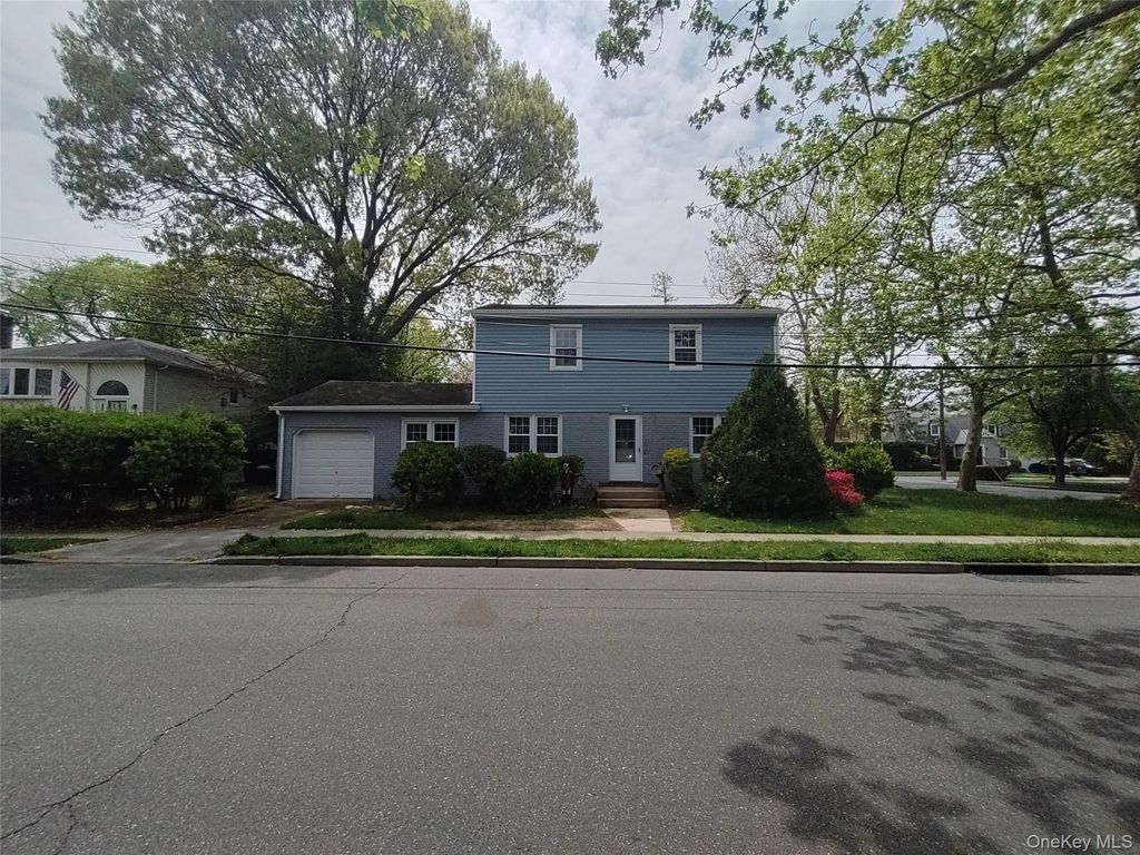 53 Maple Street, Malverne