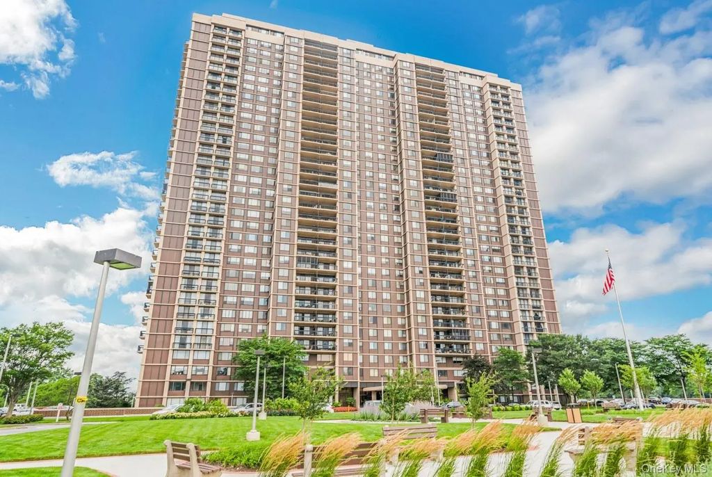 27110 Grand Central Parkway # 33d, Floral Park