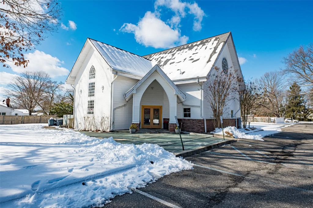 203 E Pulaski Road, Huntington Station