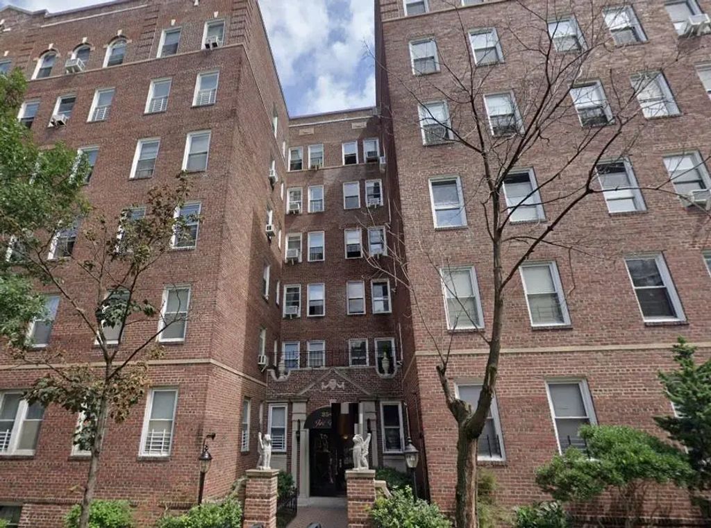 35-05 72 Street # 2c, Jackson Heights