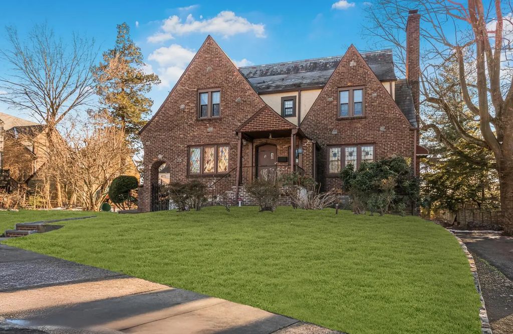 11 Wilcox Avenue, Yonkers