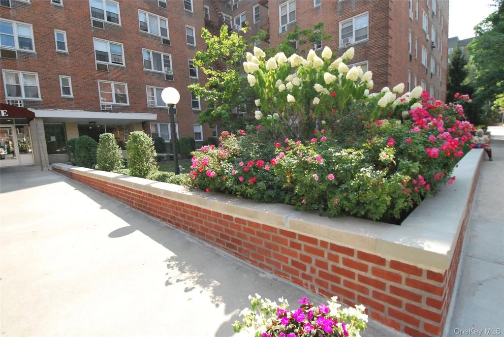 3 Sadore Lane # 5c, Yonkers