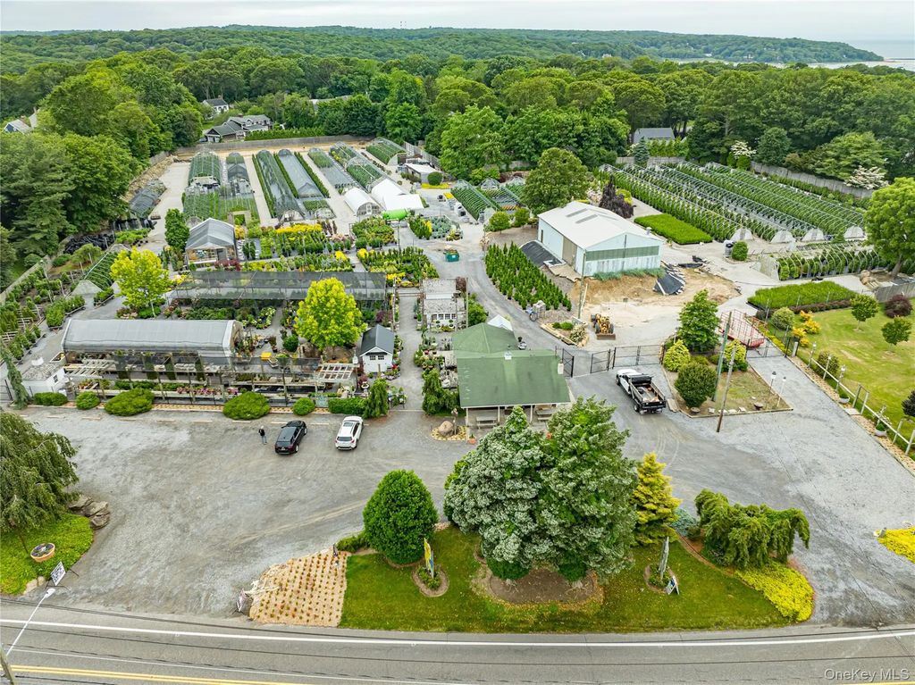 185-191 N Country Road, Mount Sinai