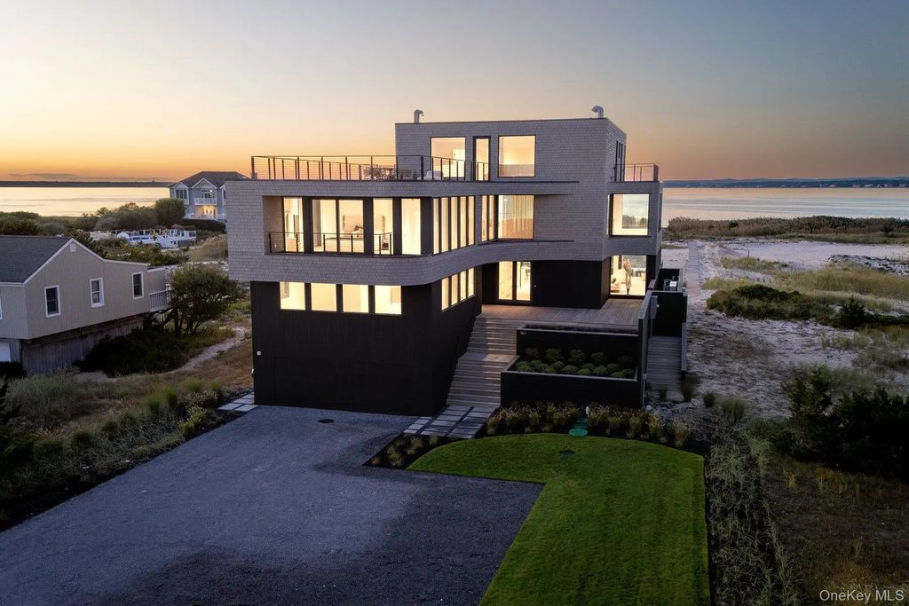 780 Dune Road, Westhampton Dunes