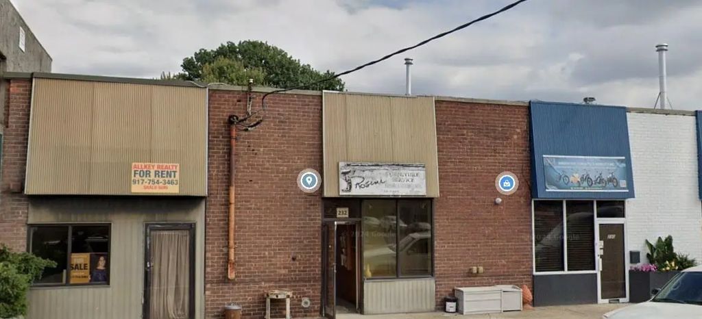 230-232 Herricks Road, Mineola