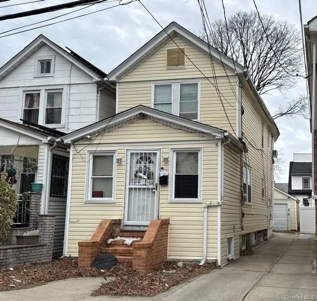 173-61 105th Avenue, Jamaica