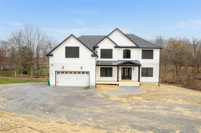 36 Reserve Way, Lagrangeville