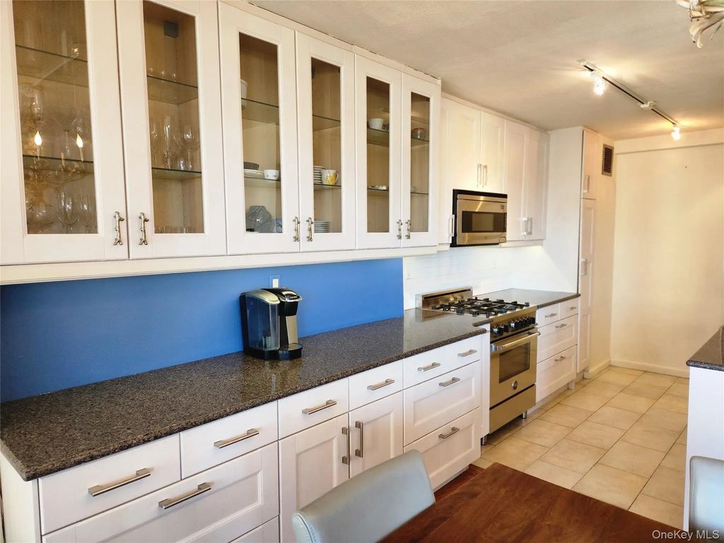 18-15 215th Street # 6 M, Bayside