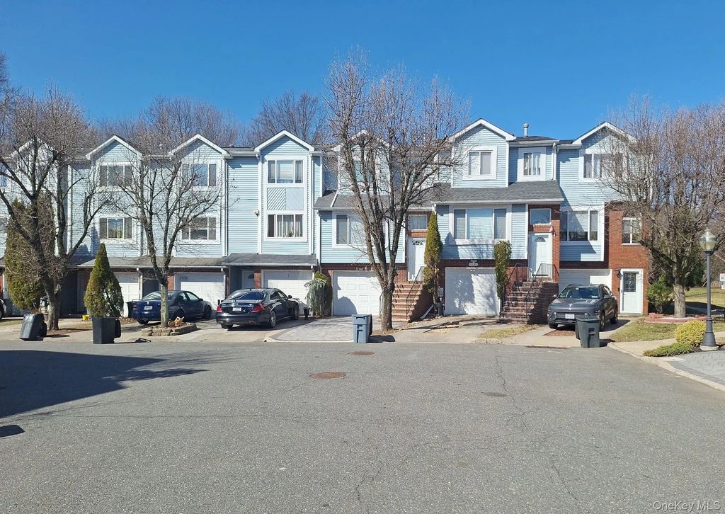 59 Pembrook Loop, Staten Island