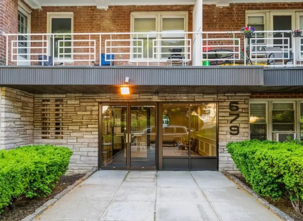 679 Warburton Avenue # 5 J, Yonkers