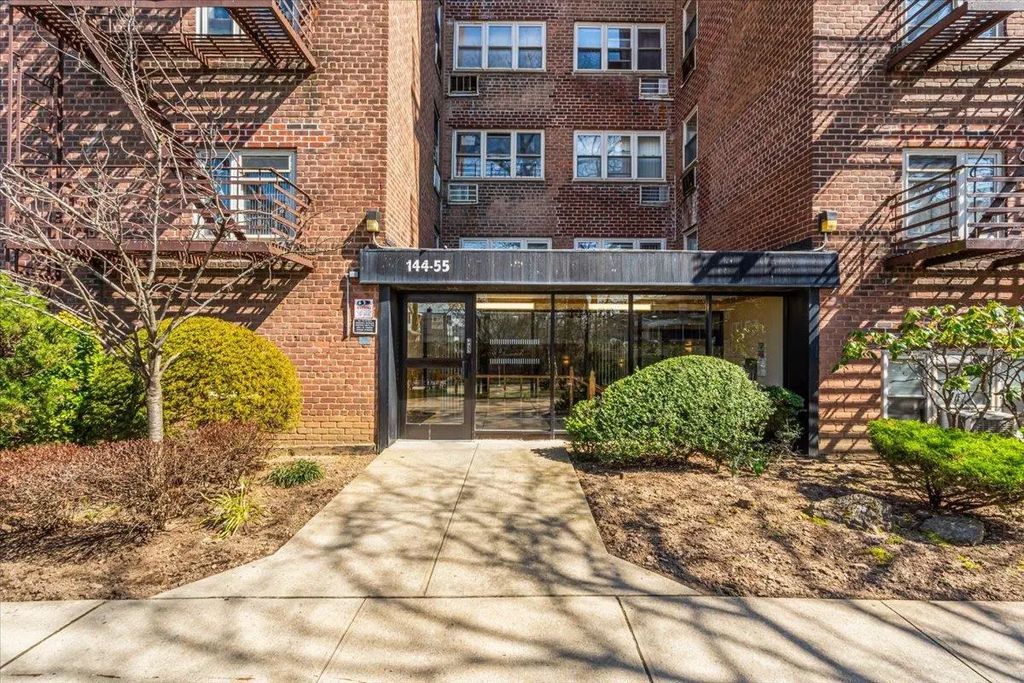 144-55 Melbourne Avenue # 3j, Flushing