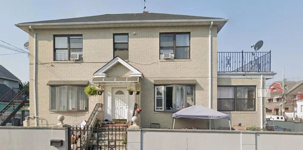 29-04 Humphreys Street, East Elmhurst
