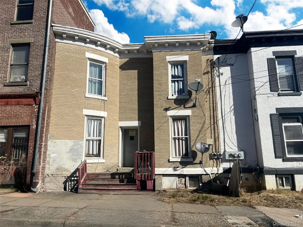 30 Benkard Avenue, Newburgh