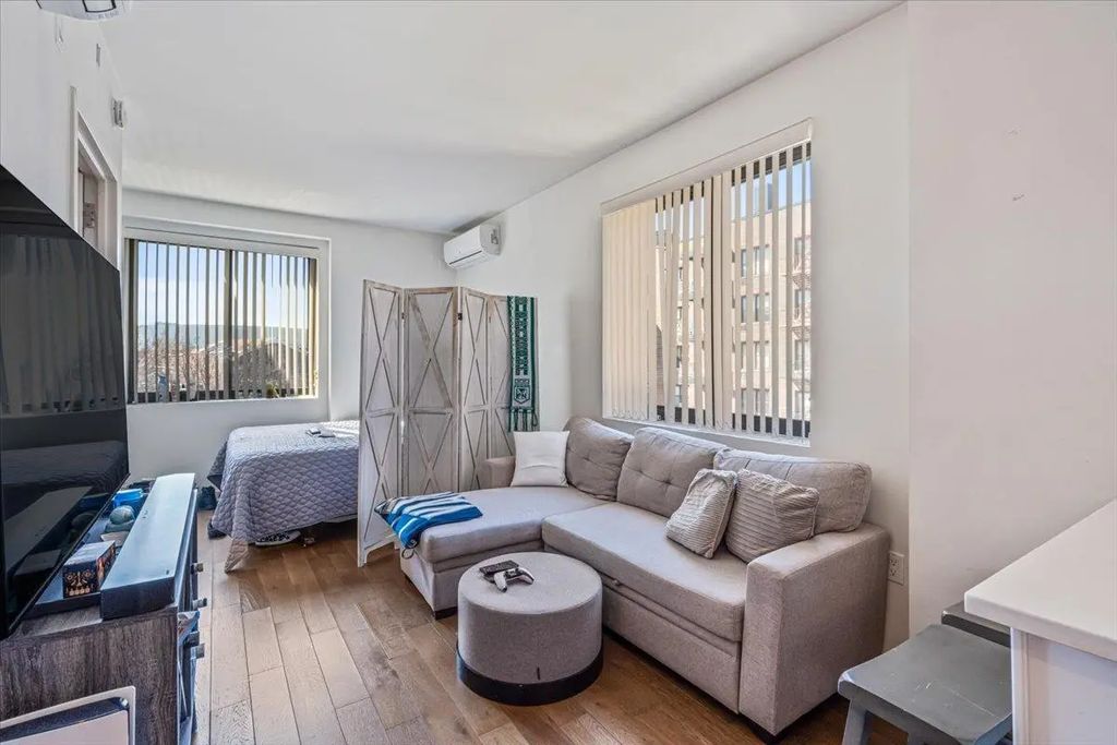 87-22 51st Avenue # 4h, Elmhurst