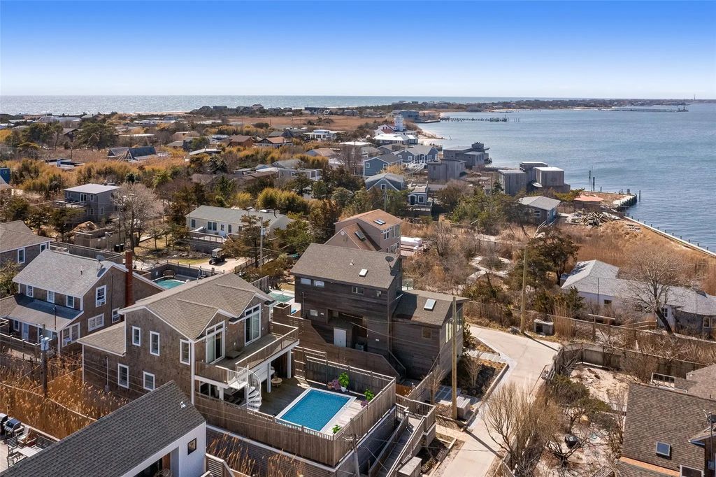329 Bay Walk, Ocean Beach