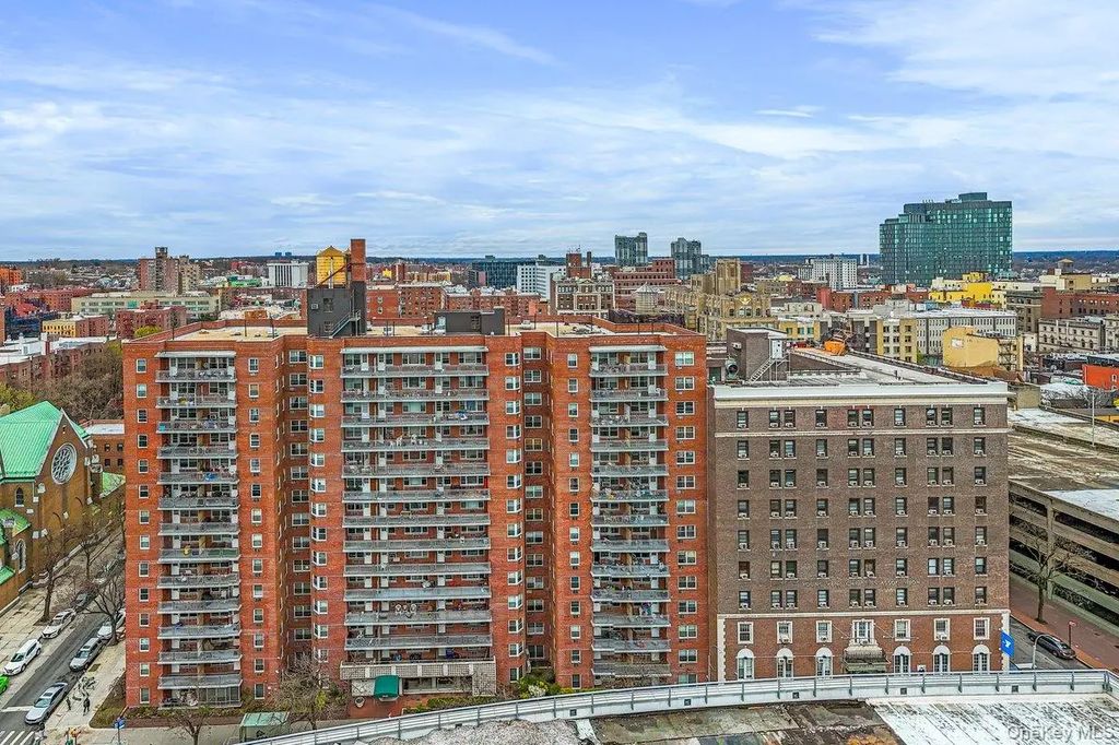 89-15 Parsons Boulevard # 11d, Jamaica