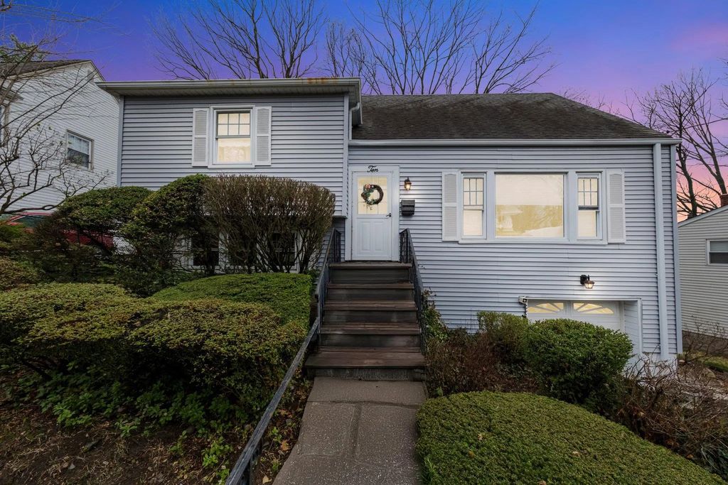 10 Gail Road, Yonkers