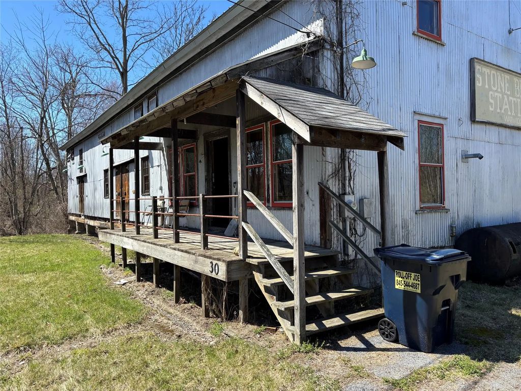 30 Wisner Road, Warwick