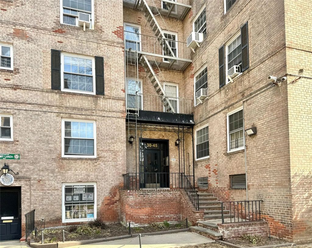 3045 Hobart Street # 4h, Woodside