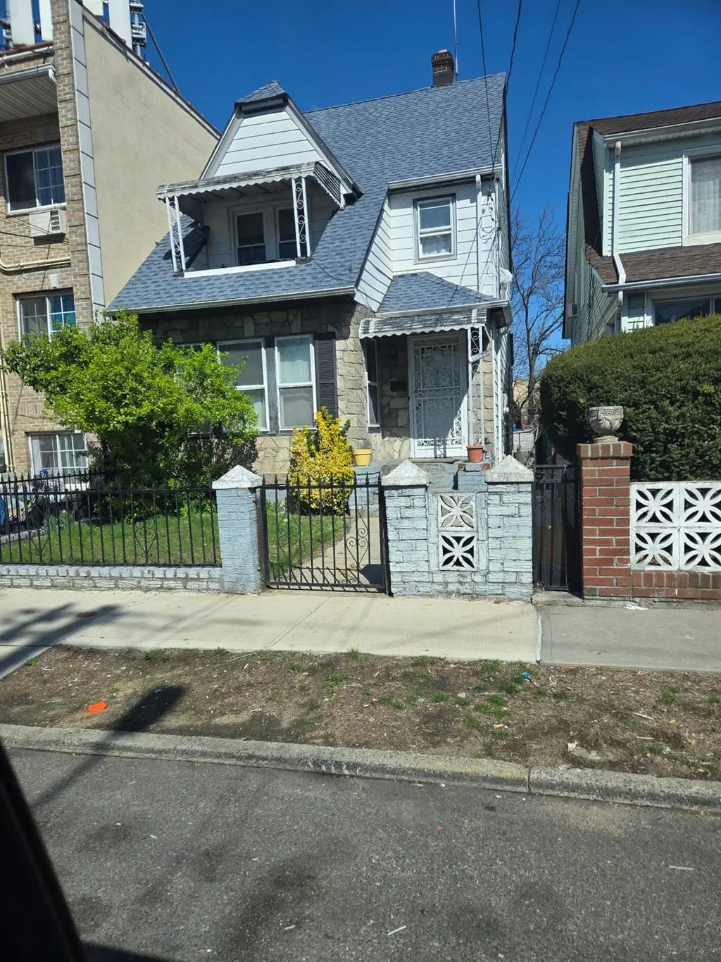 189-21 117th Road, Saint Albans