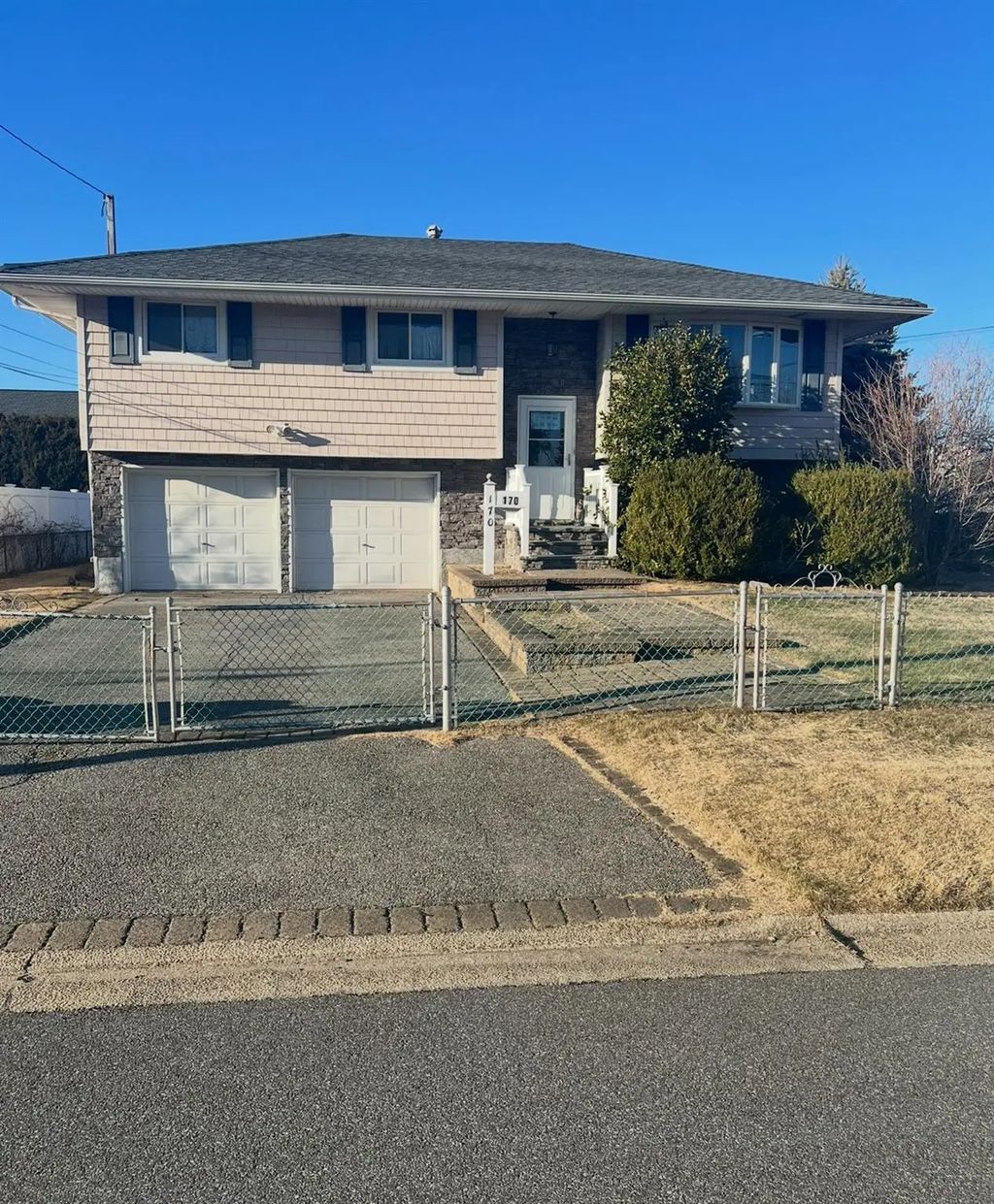170 11th Street, West Babylon