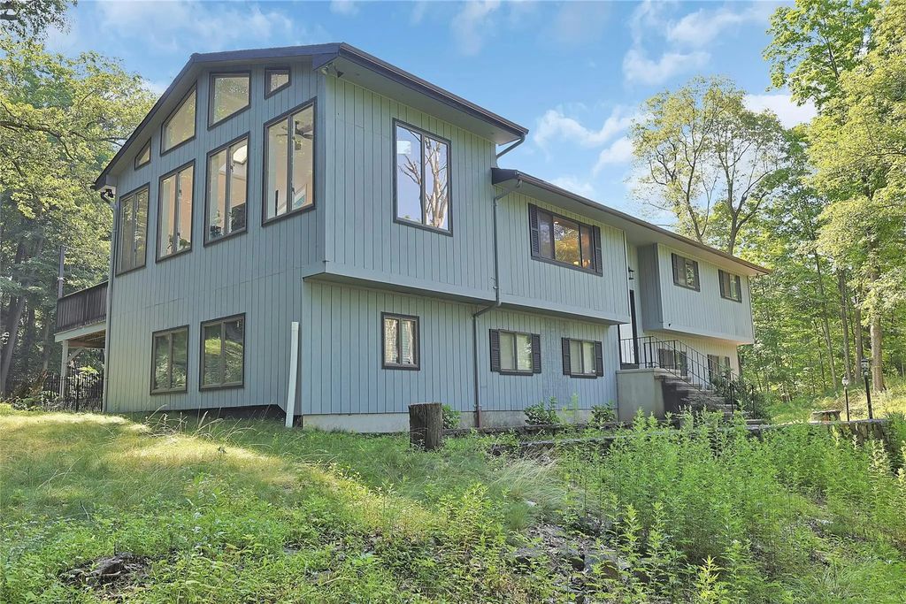 2358 Maple Avenue, Cortlandt Manor