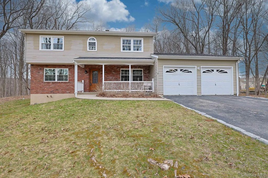 78 Pickerel Road, Monroe