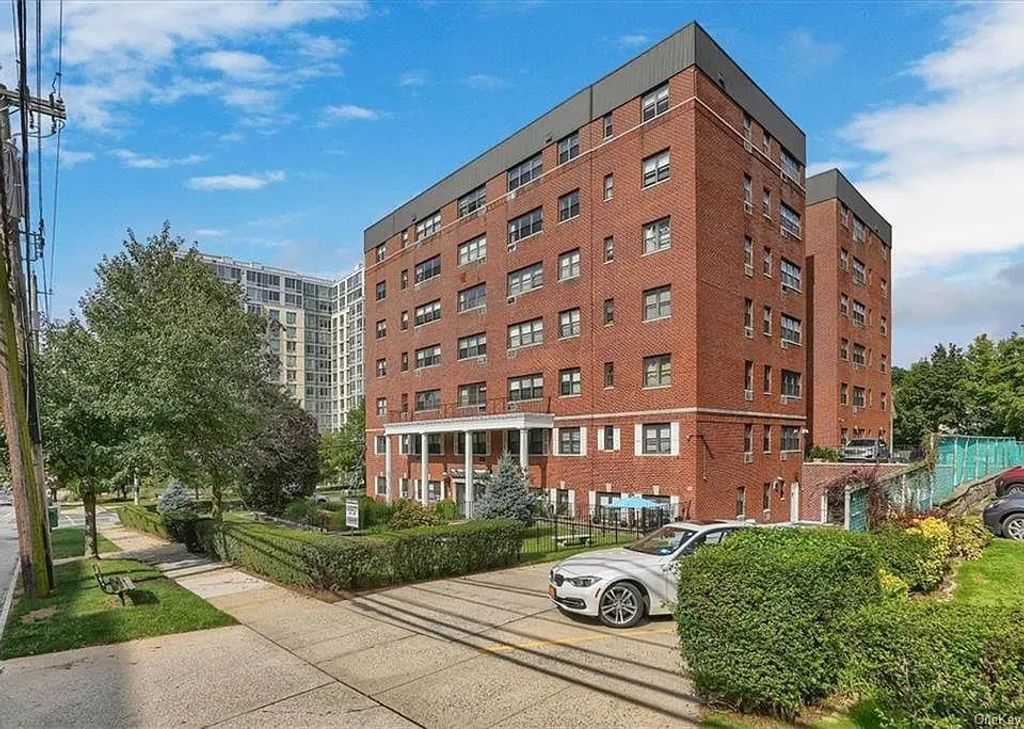 33 Barker Avenue # 3l, White Plains