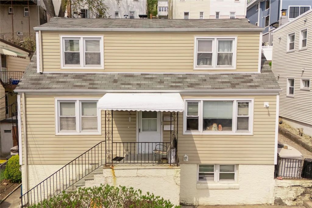 203 Woodland Avenue, Yonkers