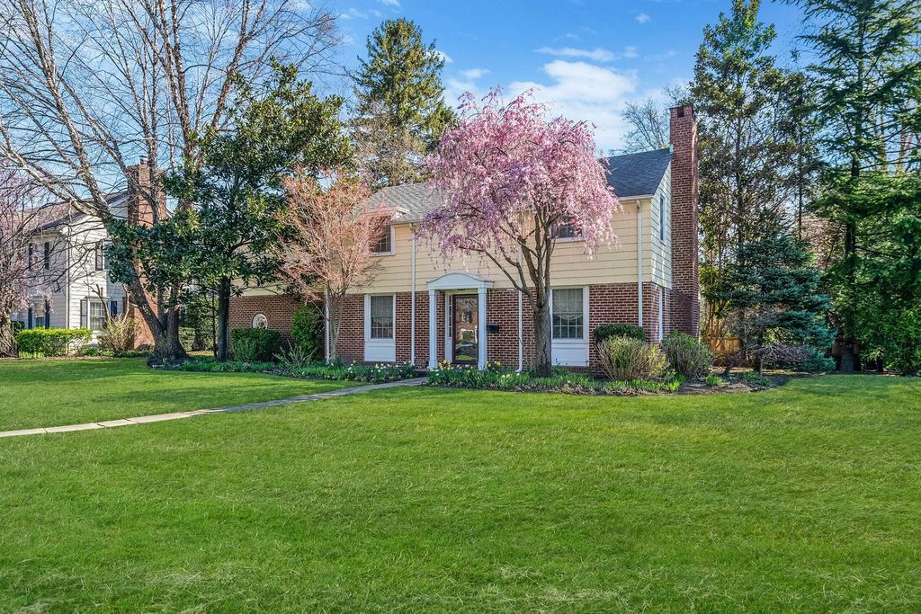 1 Prospect Avenue, Garden City