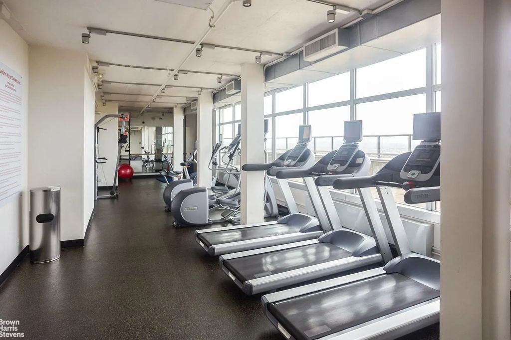110-11 Queens Boulevard # 18d, Forest Hills