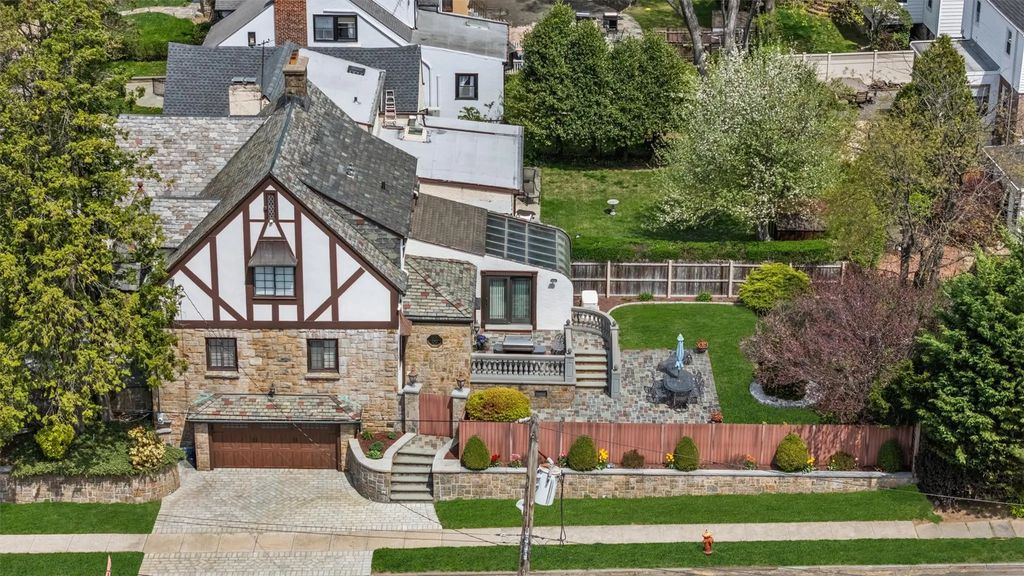 182 Kneeland Avenue, Yonkers