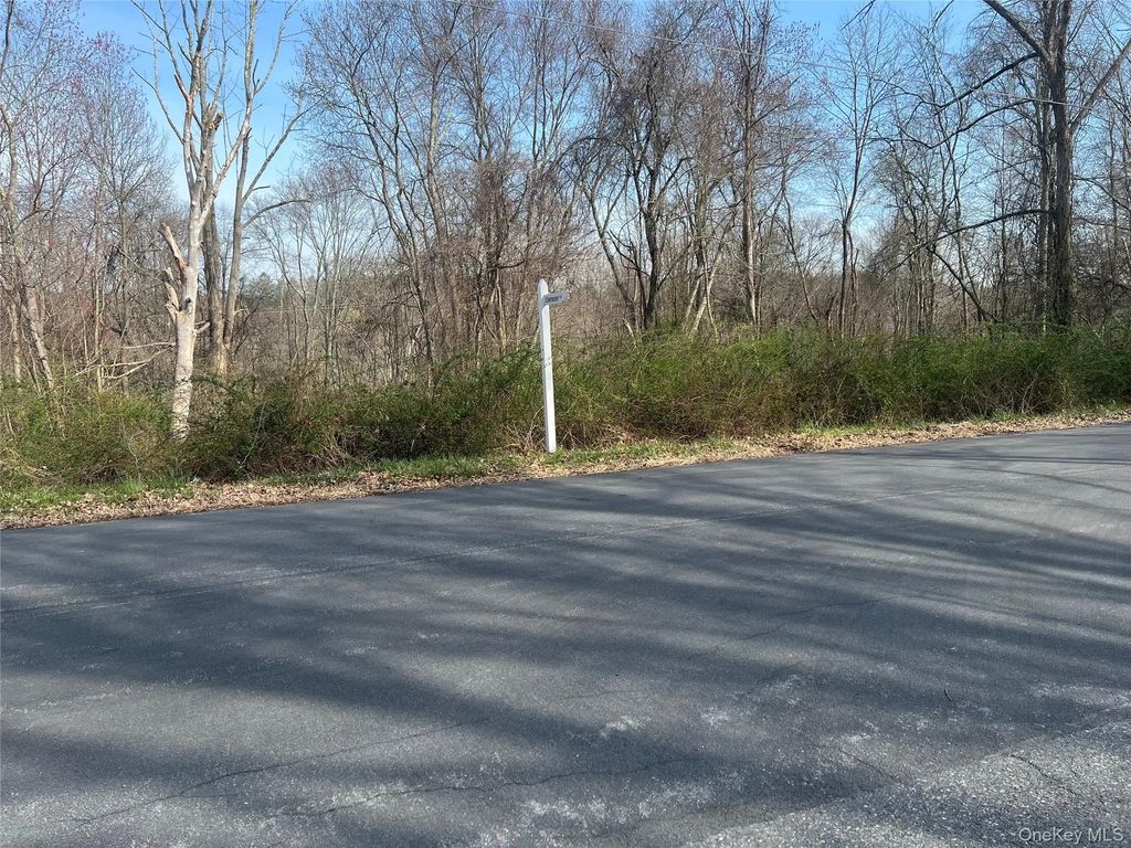 Scofield Road, Pound Ridge