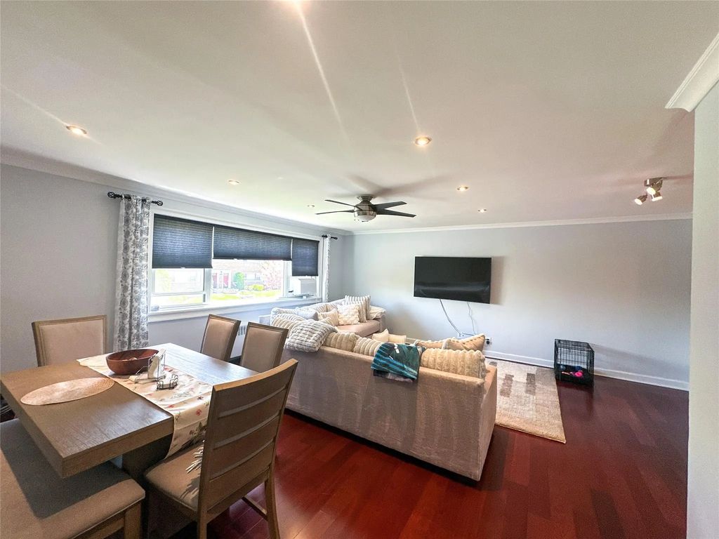 11 Westview Avenue # 16-2, White Plains