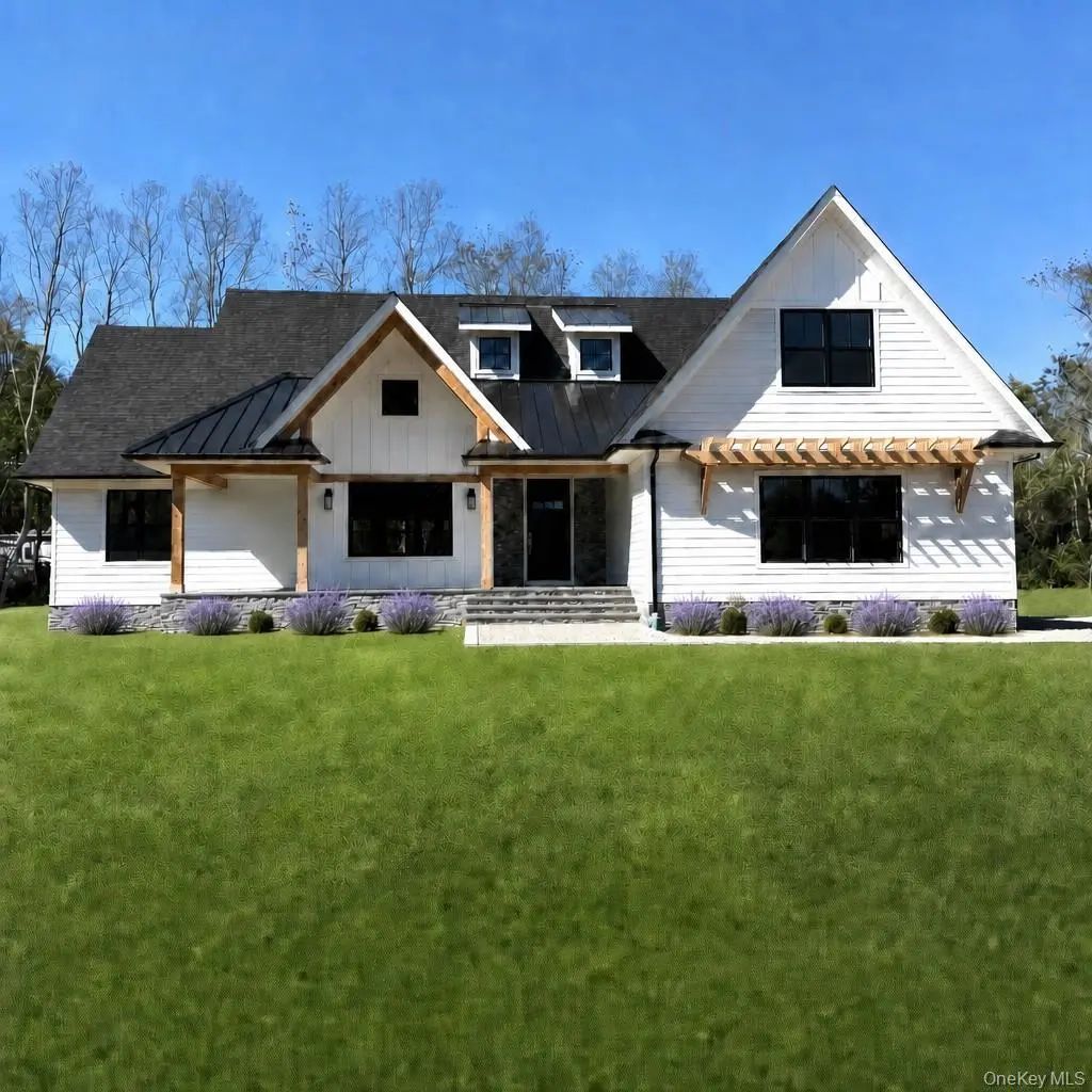 33 Lagoon Court, South Jamesport