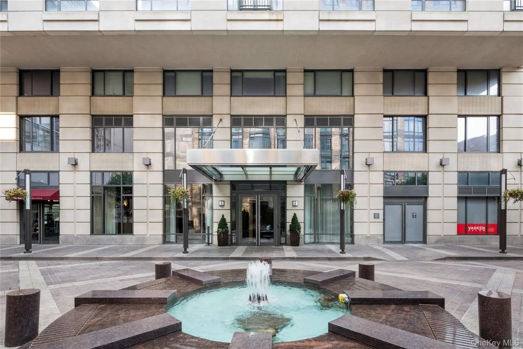 10 City Place # 22g, White Plains