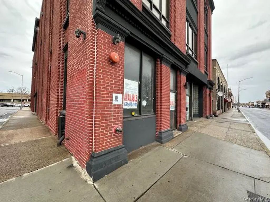 316-318 Fulton Avenue, Hempstead