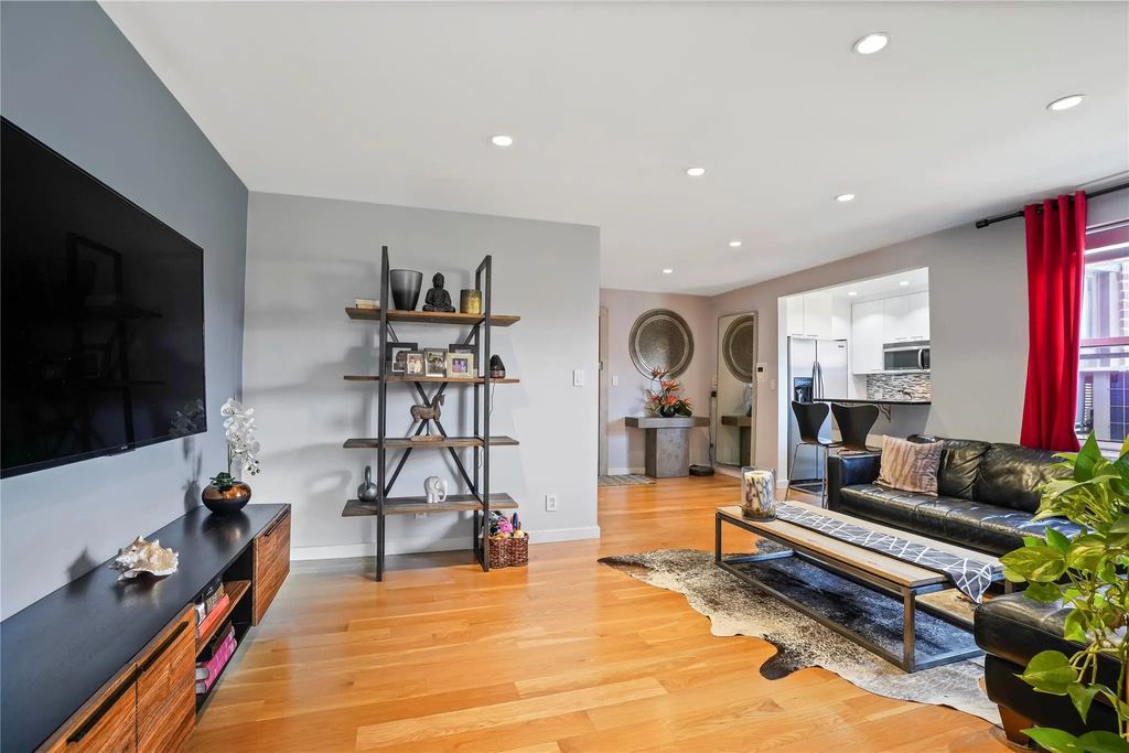 5221 65th Place # 6n, Maspeth