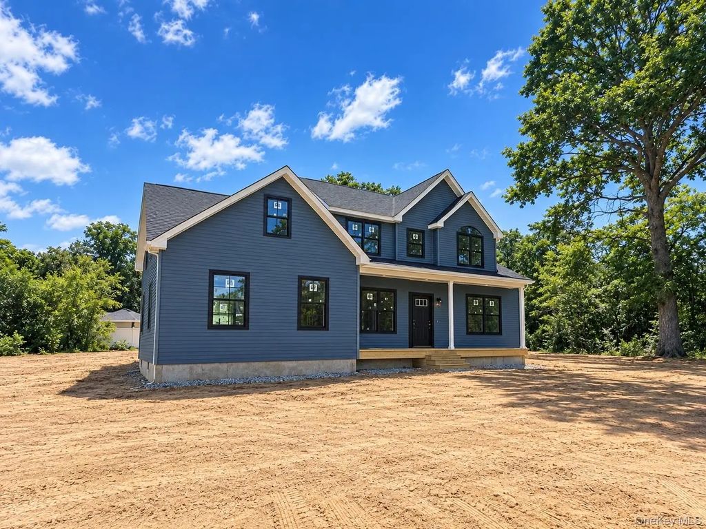 30 Pleasant Lot #4 Avenue, Centereach